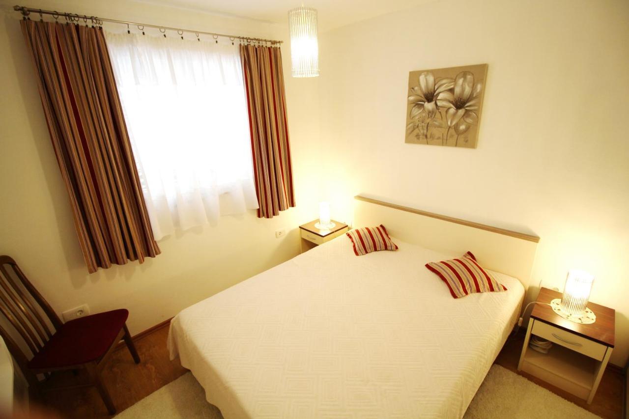 Apartment Duda เพทรอซาเน ภายนอก รูปภาพ