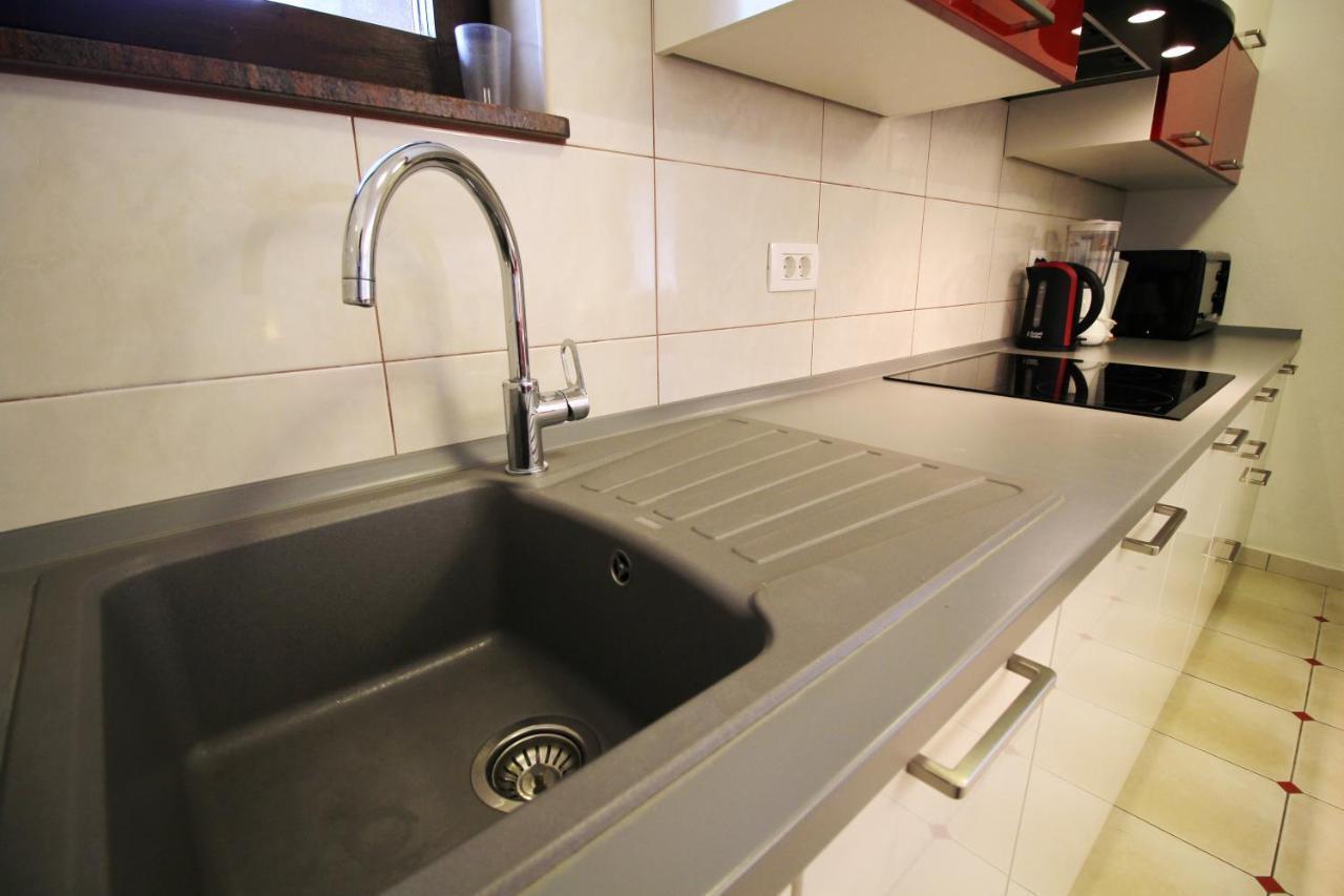 Apartment Duda เพทรอซาเน ภายนอก รูปภาพ
