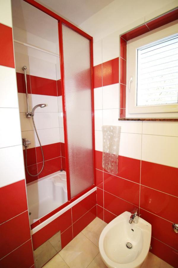 Apartment Duda เพทรอซาเน ภายนอก รูปภาพ