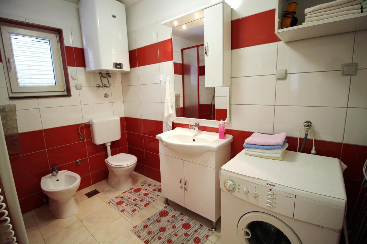 Apartment Duda เพทรอซาเน ภายนอก รูปภาพ
