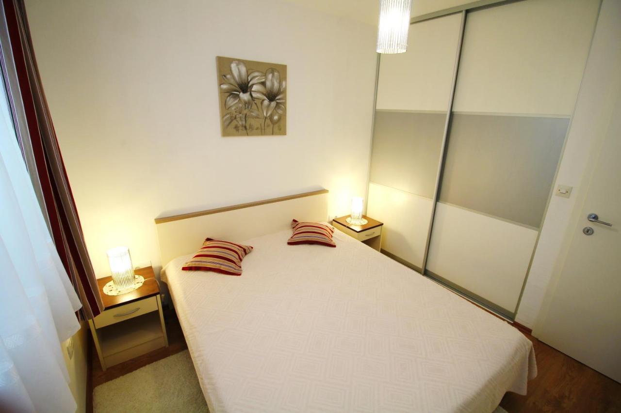 Apartment Duda เพทรอซาเน ภายนอก รูปภาพ
